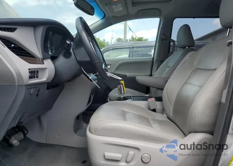 2017 Toyota Sienna Xle z USA, uszkodzony, nr VIN 5TDYZ3DC7HS900658